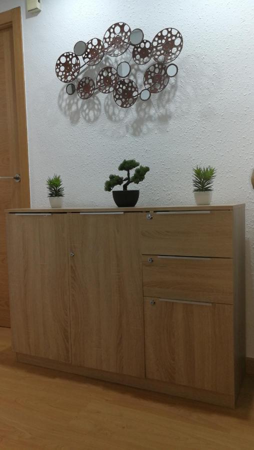 Centrico Apartamento En Valencia Proximo Parada De Metro Angel Guimera Luaran gambar