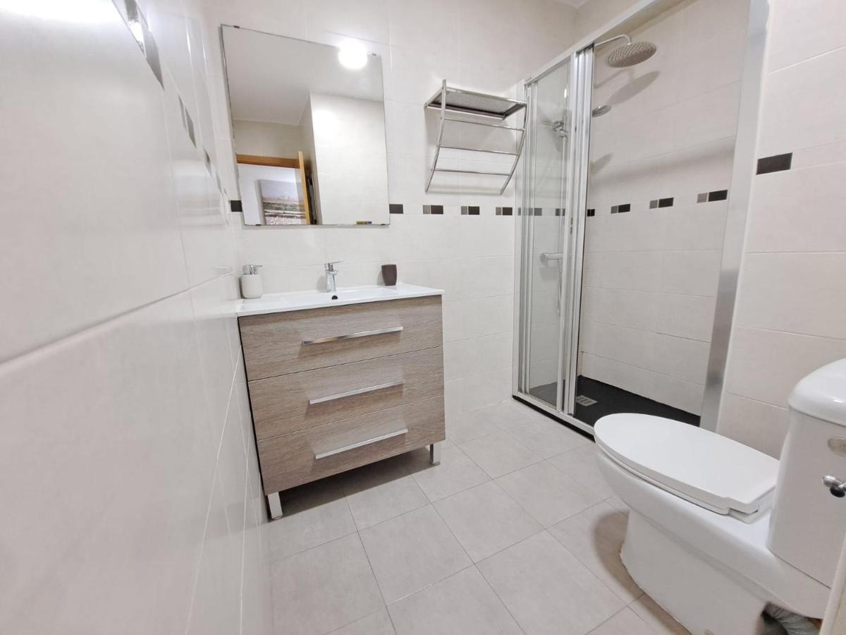 Centrico Apartamento En Valencia Proximo Parada De Metro Angel Guimera Luaran gambar