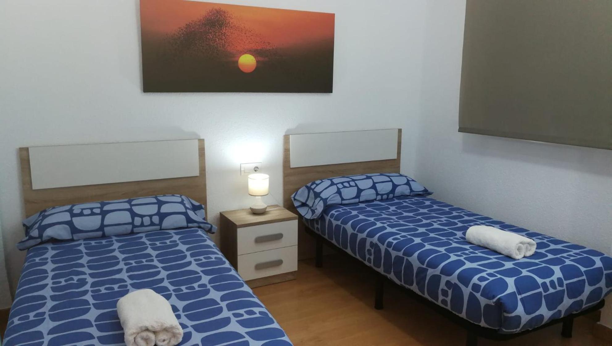 Centrico Apartamento En Valencia Proximo Parada De Metro Angel Guimera Luaran gambar